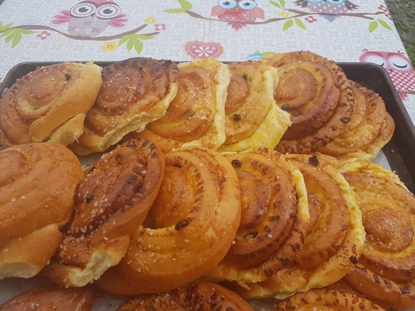 2- Raisin danish 