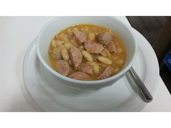 Traditional toulousan ''cassoulet''